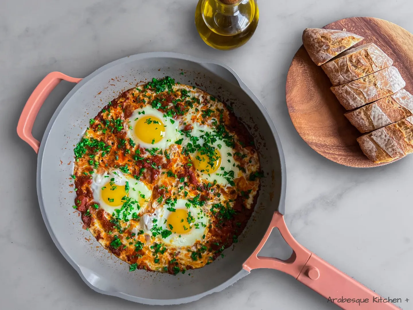  Classic shakshuka (with tomatoes and eggs)